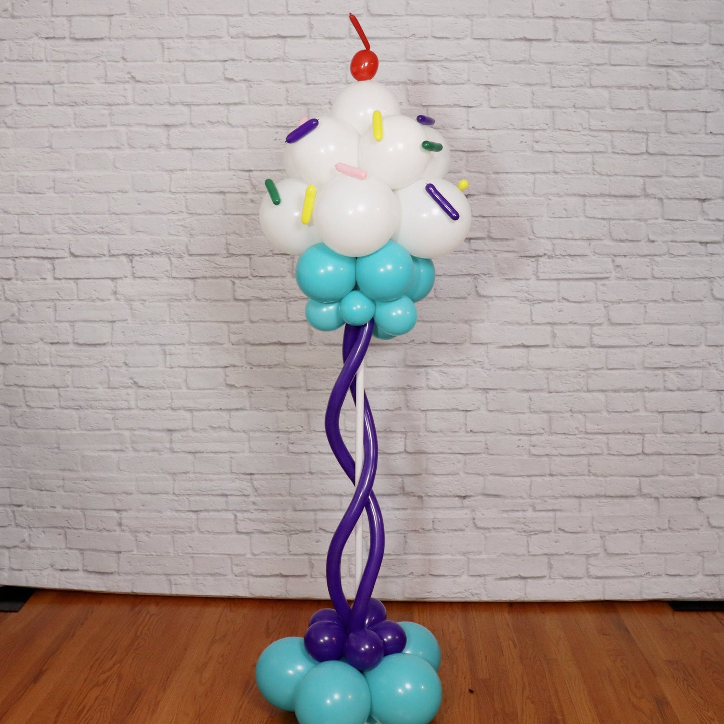 Cupcake Balloon Column Tutorial and Plans | Digital Balloon Recipe